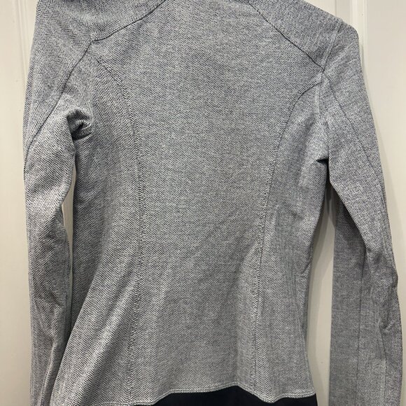LIKE NEW Lululemon Define Nice Asana Herringbone Tweed Jacket size 4 Coat LOLE - Picture 9 of 15